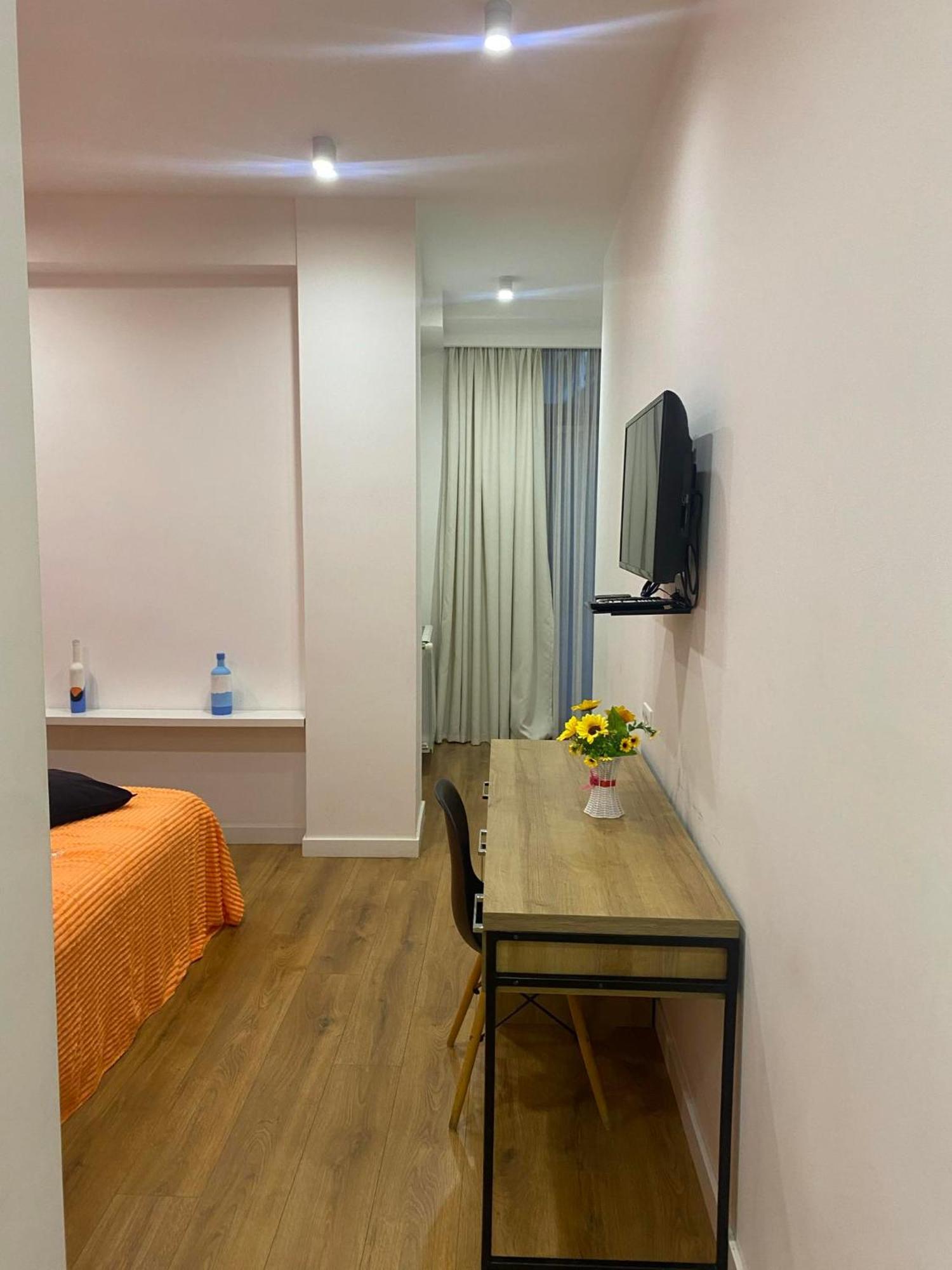 Vere Side Hotel Tbilisi Eksteriør billede